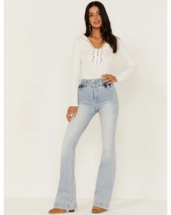 Idyllwind Women's High Risin' Beaumont Wash Stretch Signature Back Pocket Flare Jeans 