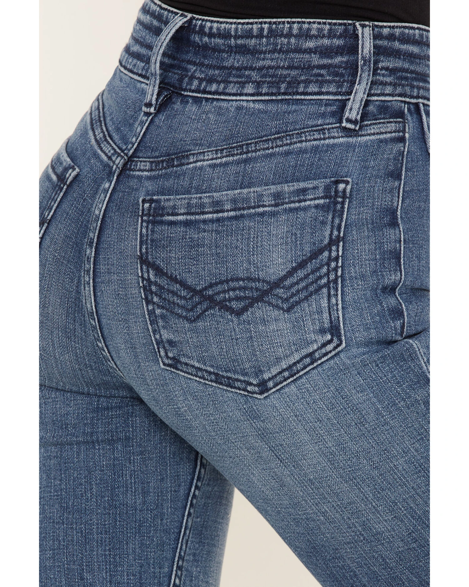 Idyllwind Women's Edge Hill Medium Wash High Rise Outlaw Flare Jeans - Image 3