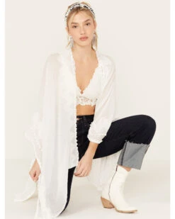 Shyanne Women's Chevron Tassel Chenille Shawl